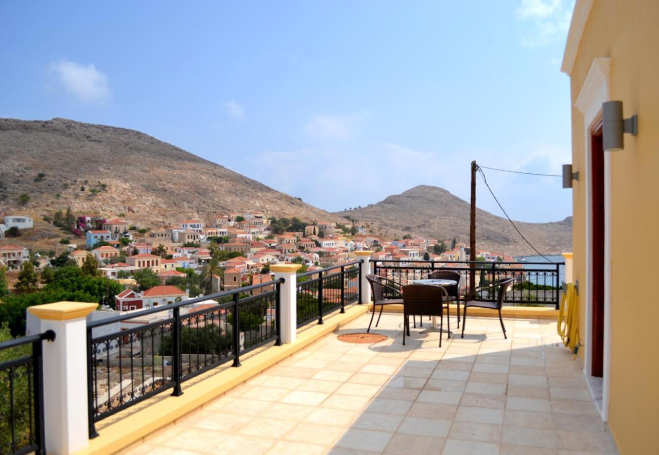 Villa Cassandra Chalki Town Esterno foto